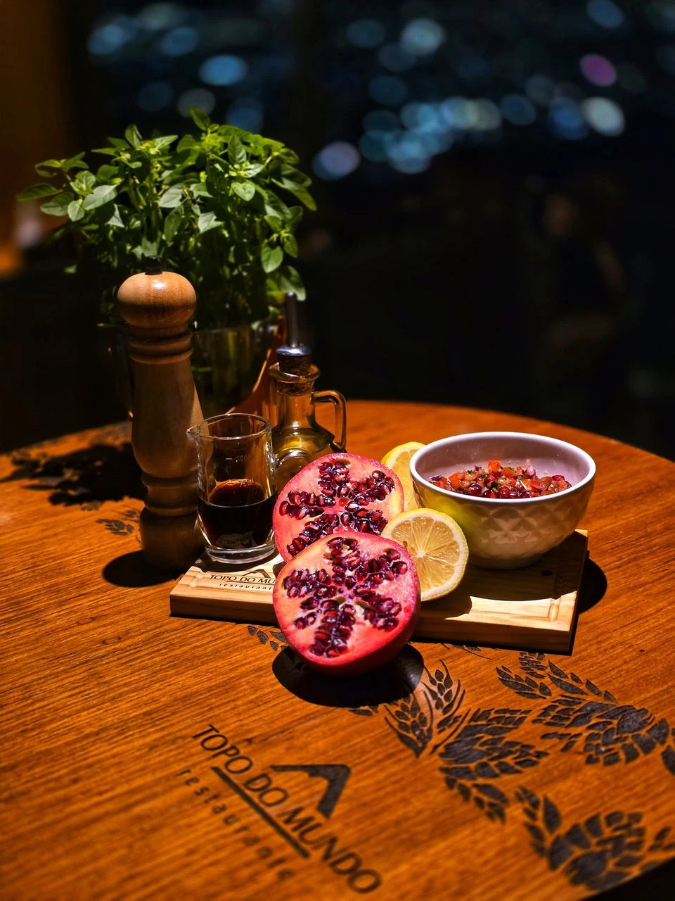 Dia de Reis: vinagrete de romã une simbolismo e frescor à mesa; aprenda a receita