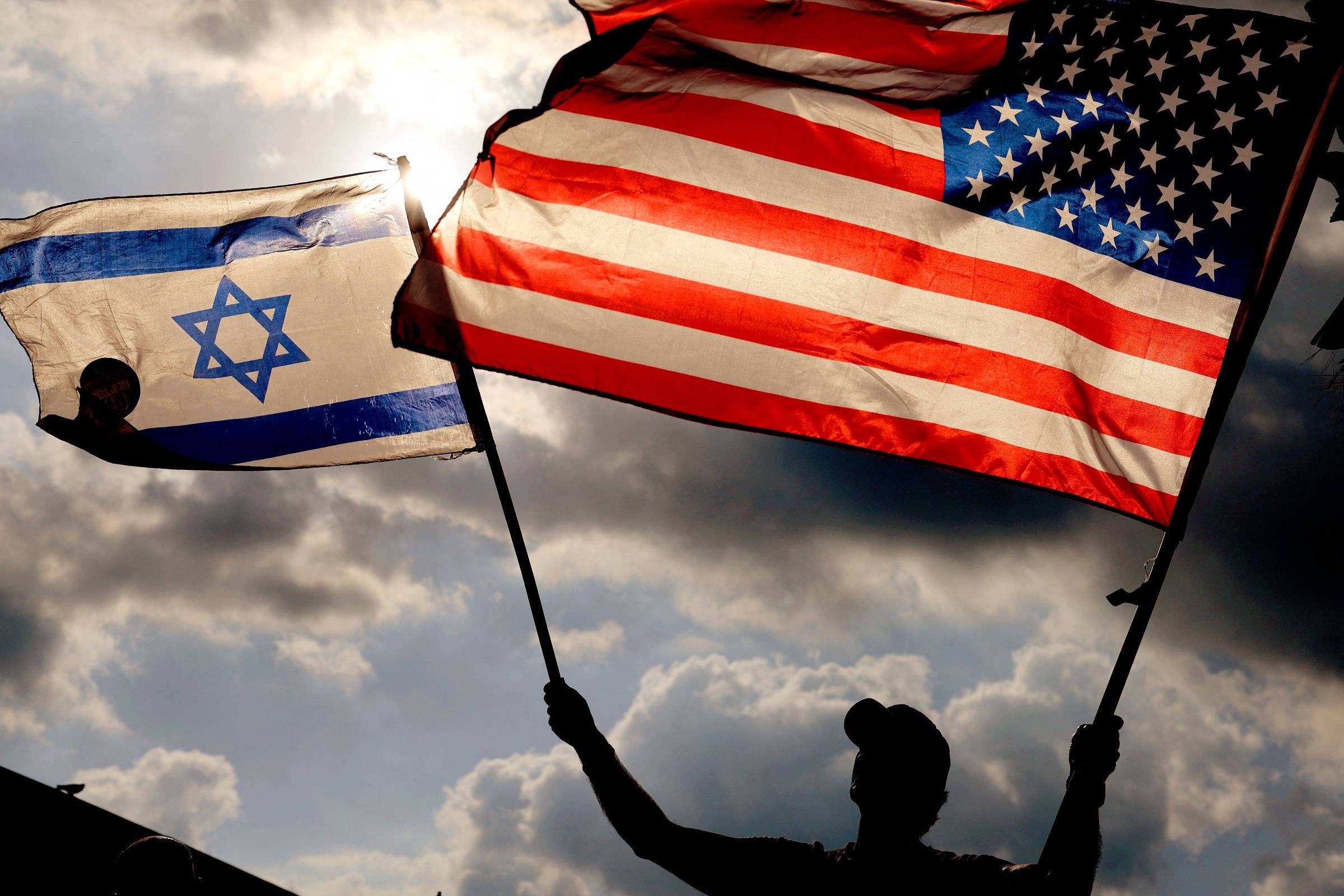 Europa apoia guerra dos EUA e Israel contra Irã; Espanha diverge
