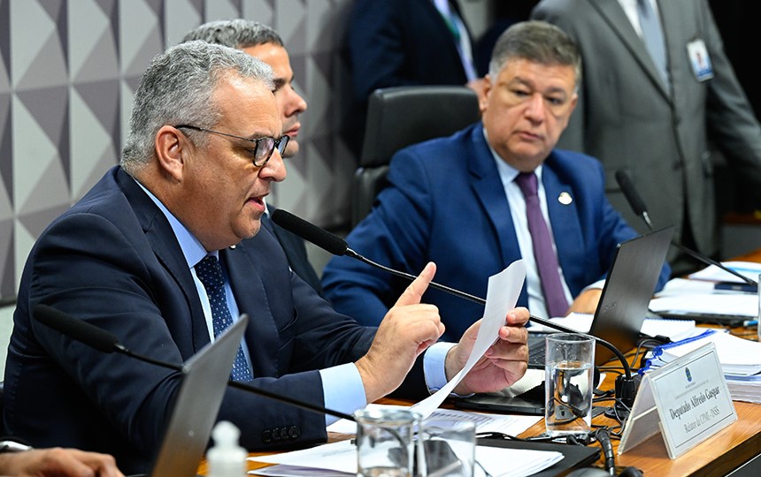 Base de Lula derruba relatório final e CPMI do INSS acaba sem conclusão