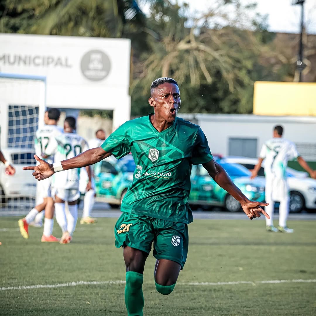 Atacante Anderson Pato, revelado em Simões Filho, é contratado pelo Esporte Clube Vitória