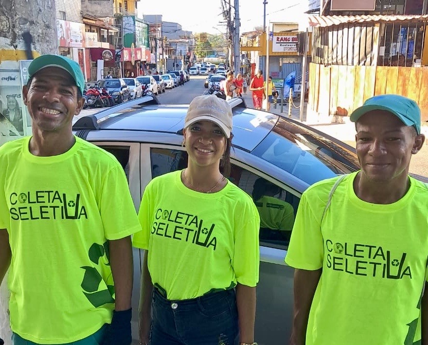 Implantação da coleta seletiva no comércio do Centro tem início com boa adesão dos lojistas em Simões Filho
