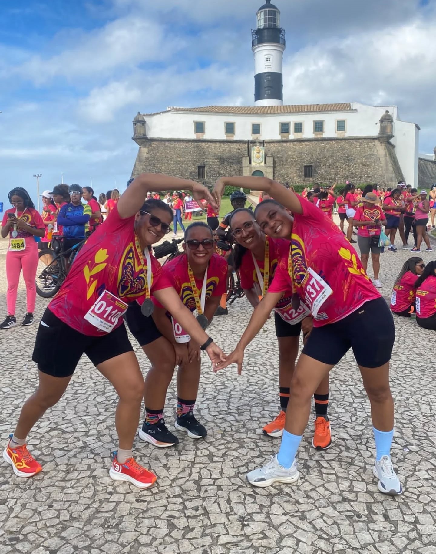 Corrida Mulheres pela Vida mobiliza milhares no Dia Internacional das Mulheres