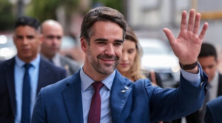 Eduardo Leite oficializa pré-candidatura ao Planalto pelo PSD e busca espaço na terceira via