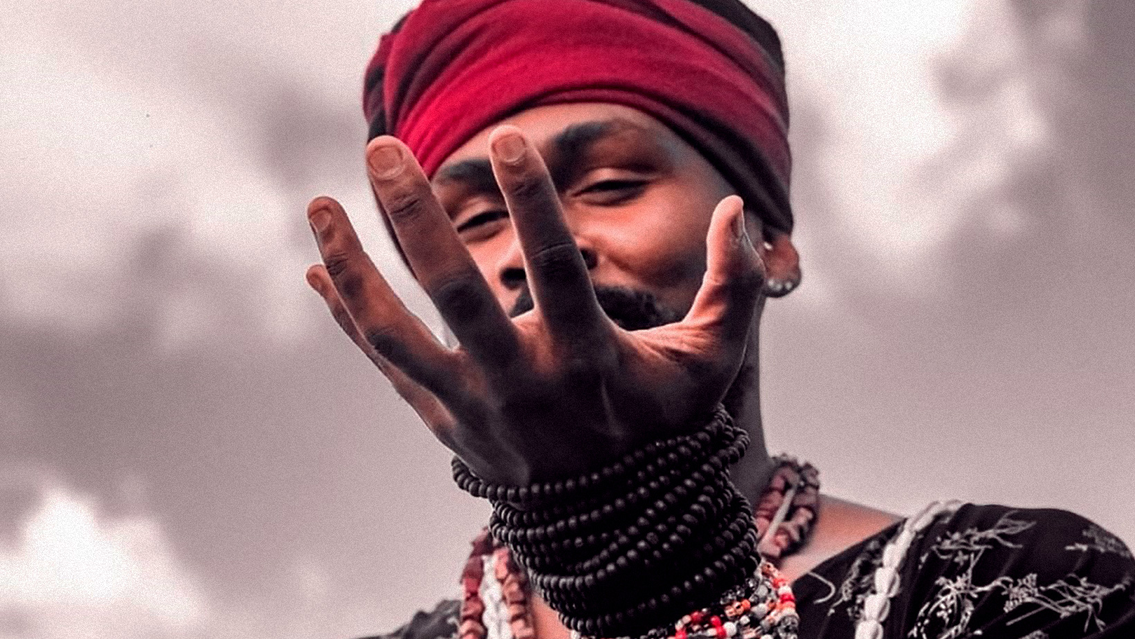 Exposição explora presença de Exu na cultura afro-brasileira