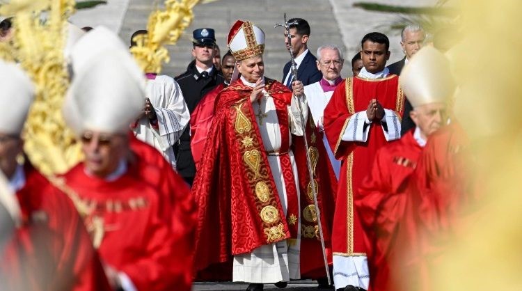Papa Leão XIV diz que Deus rejeita orações de líderes que travam guerra