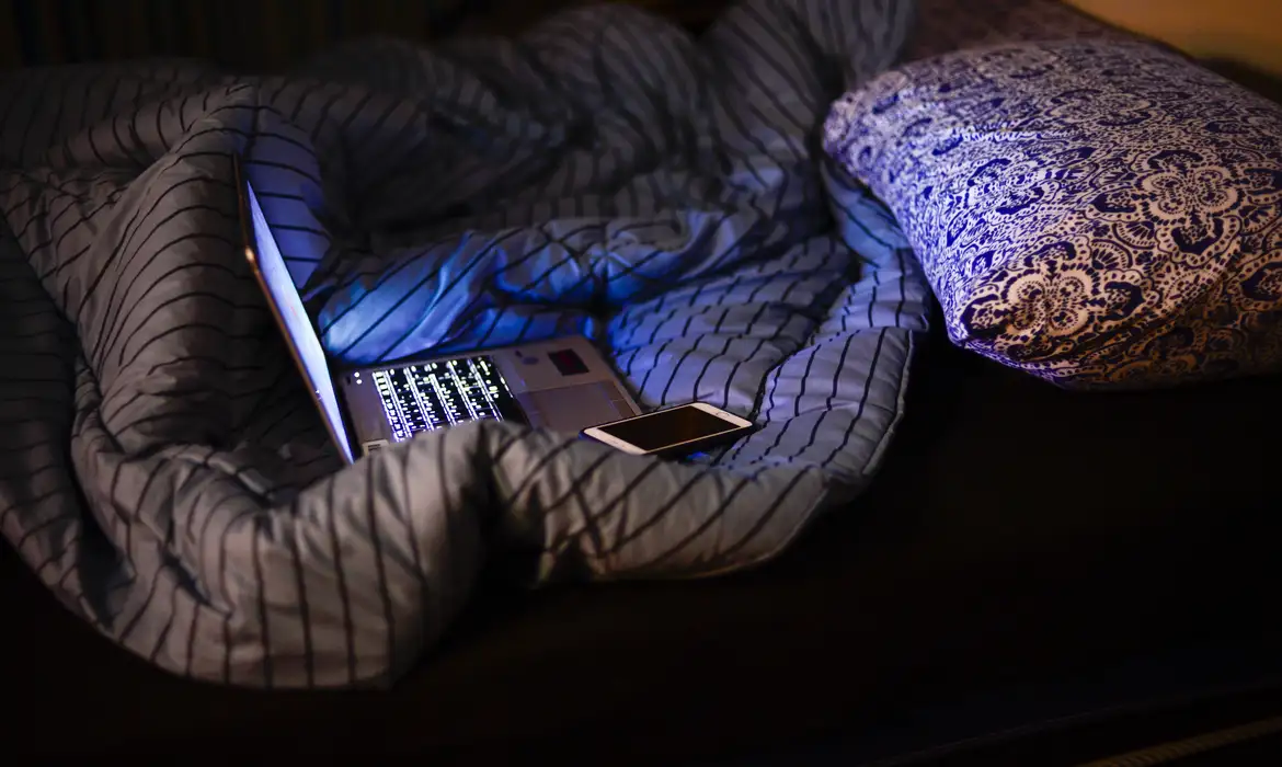 Violência sexual na internet atinge 1 em cada 5 adolescentes no Brasil