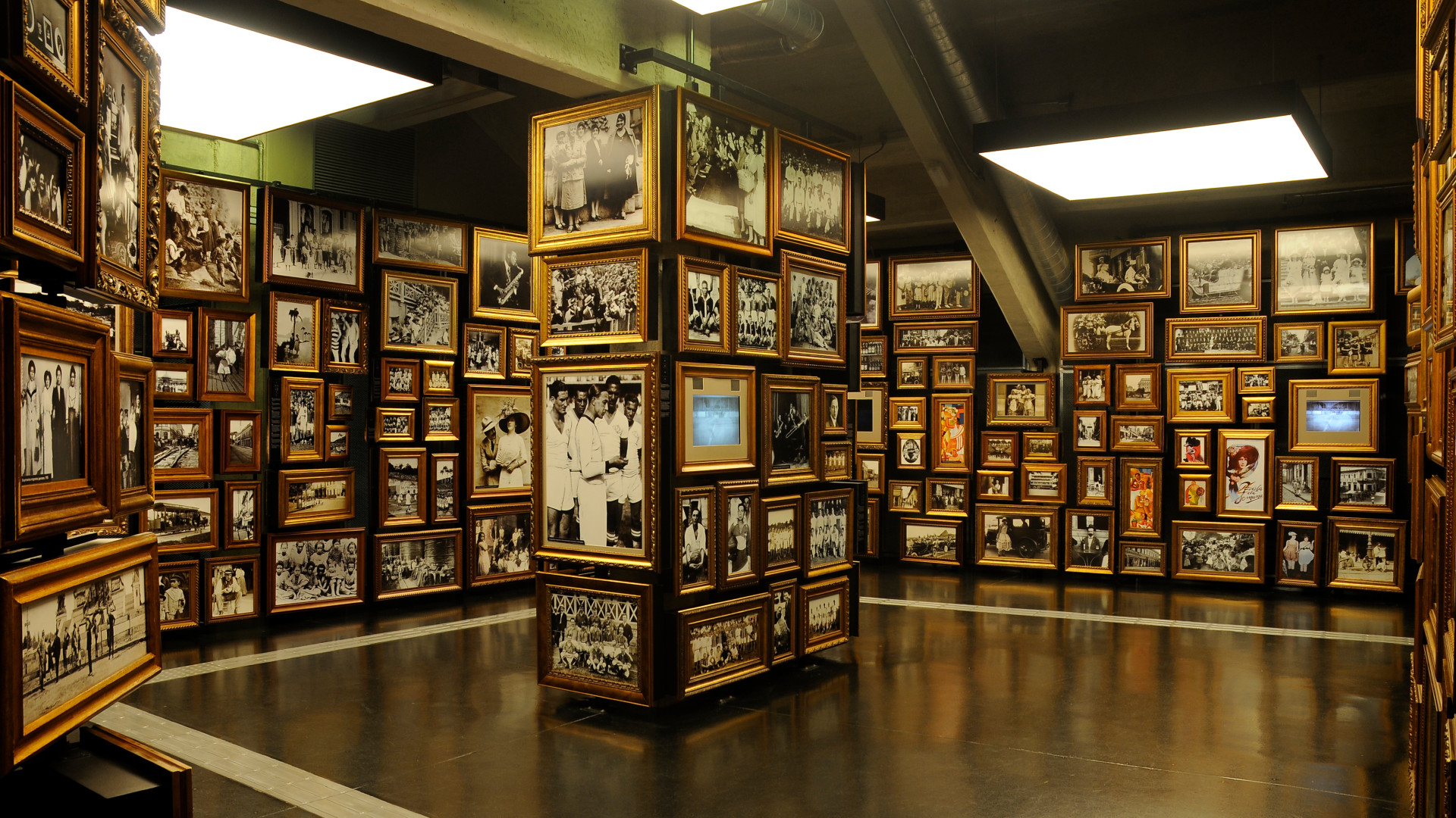 Museu do Futebol lança audioguia em formato de programa de rádio