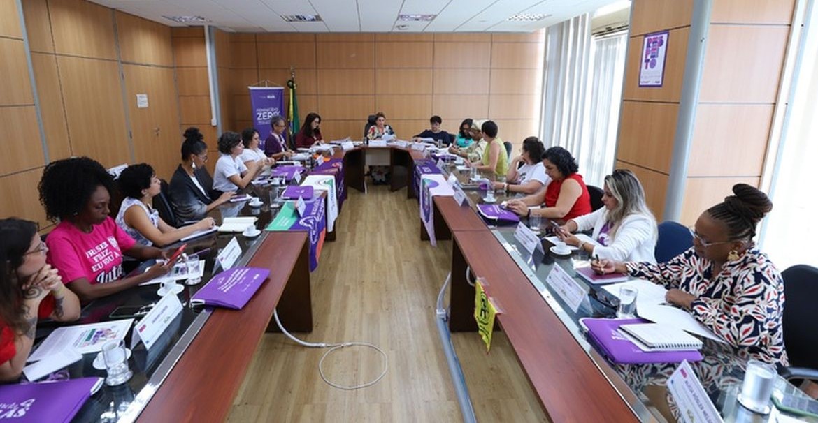 Fim da escala 6x1: proposta pode aliviar dupla jornada das mulheres