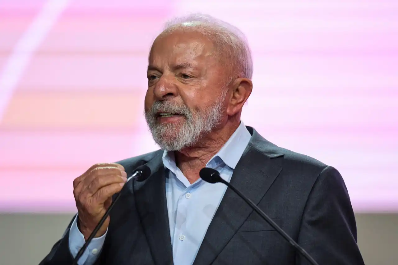 Lula quer incluir inadimplentes do FIES em pacote contra endividamento