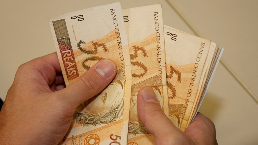SALVADOR (BA): Trabalhadores da região metropolitana são beneficiados com o Imposto de Renda Zero