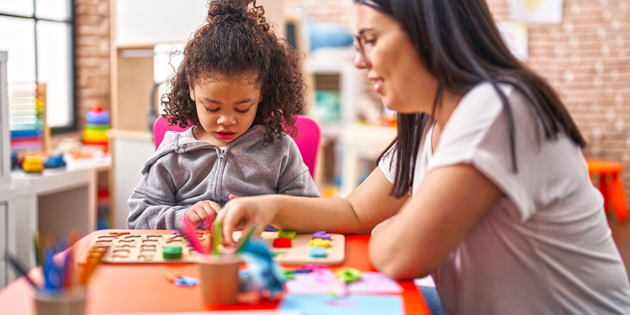 Autismo: pesquisa aponta baixo acesso a diagnóstico e terapias