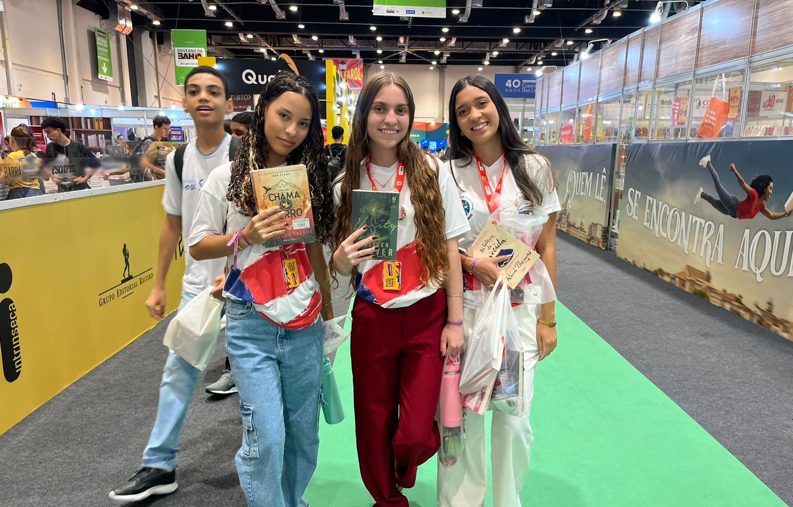 Estudantes da rede estadual revelam preferências literárias na Bienal da Bahia