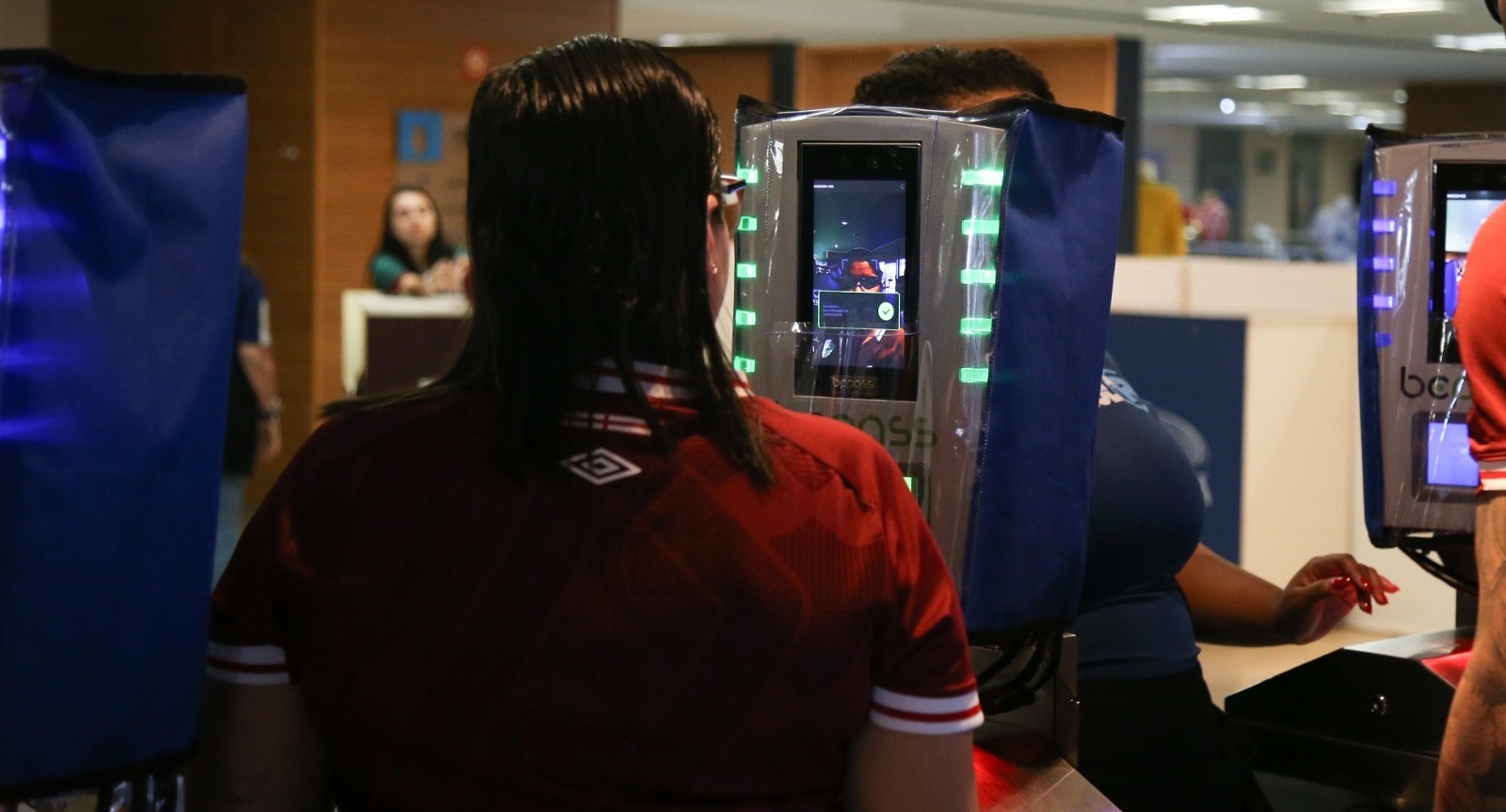 Reconhecimento facial amplia público nos estádios e reforça segurança