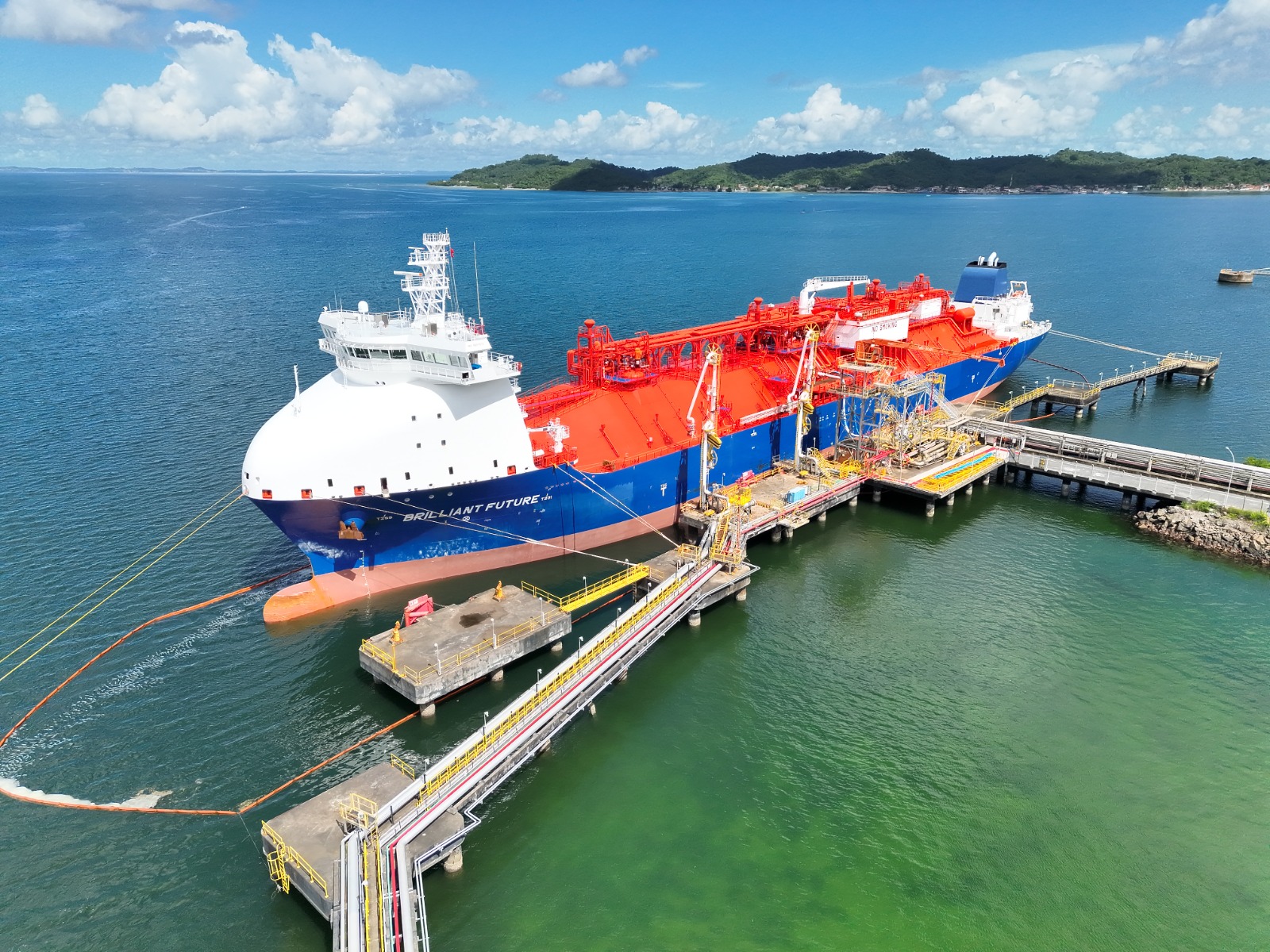 Novo navio da Braskem atraca pela primeira vez na Bahia e reforça logística de etano