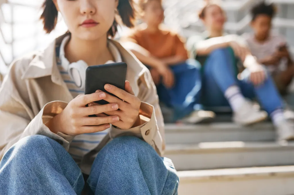 Anatomia do Post: documentário da Globo expõe os perigos das redes sociais, especialmente entre jovens