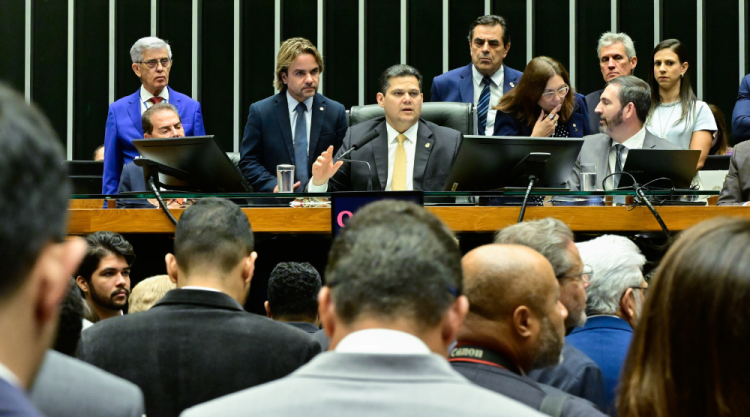 Congresso derruba veto de Lula e mantém PL da Dosimetria