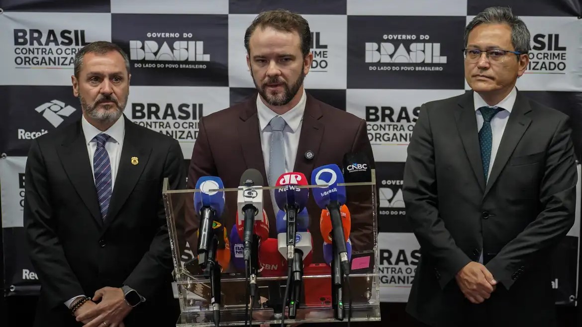 Brasil e EUA anunciam acordo de combate ao tráfico de armas e drogas