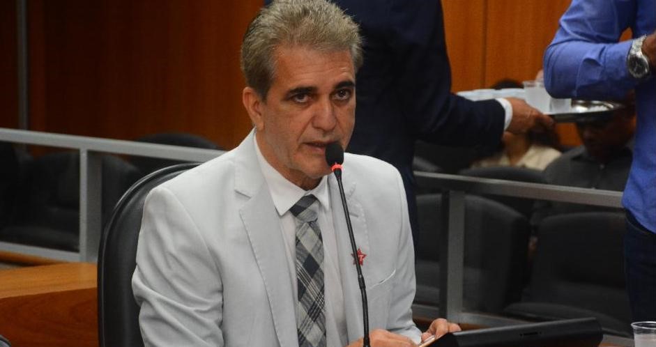 Na ALBA, Robinson Almeida apresenta moção de repúdio a Trump e critica ameaça à soberania brasileira