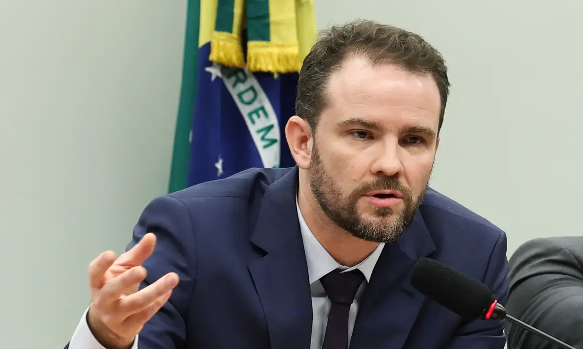 Receita pode deixar de exigir declaração do IR em até três anos