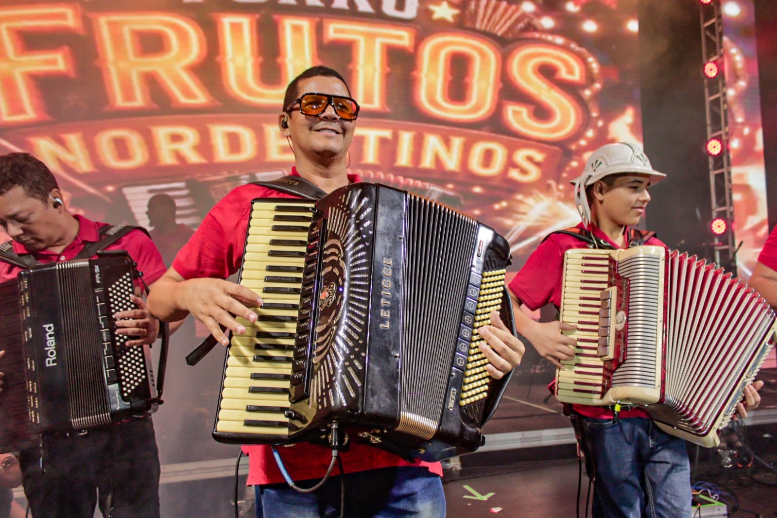 Segunda noite do Arraiá das Viúvas reúne grande público na Praça Ernesto Simões e celebra a tradição junina em Simões Filho