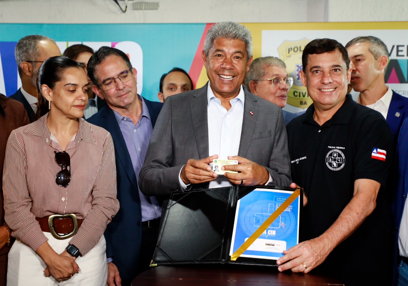 Governo da Bahia inicia emissão da nova Carteira de Identidade Nacional em policarbonato