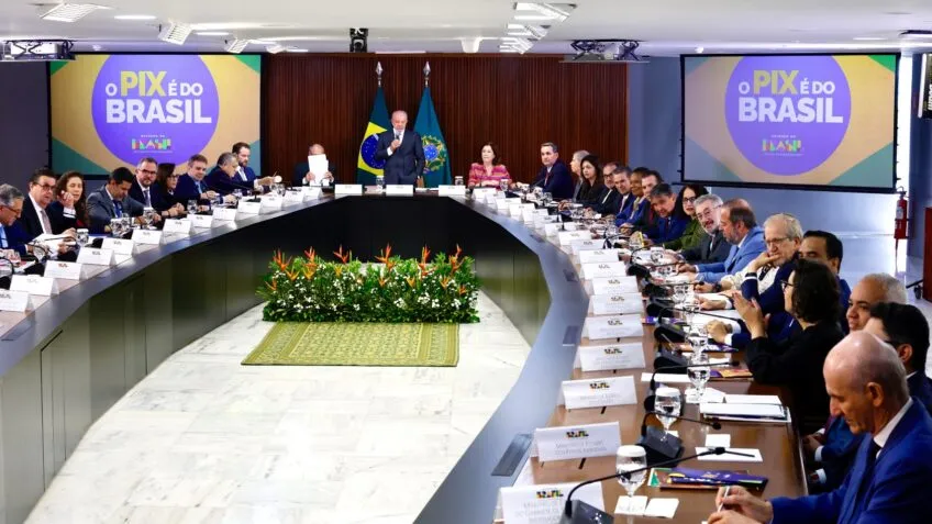 Lula sobre sanções dos EUA: "Brasil não é republiqueta insignificante"
