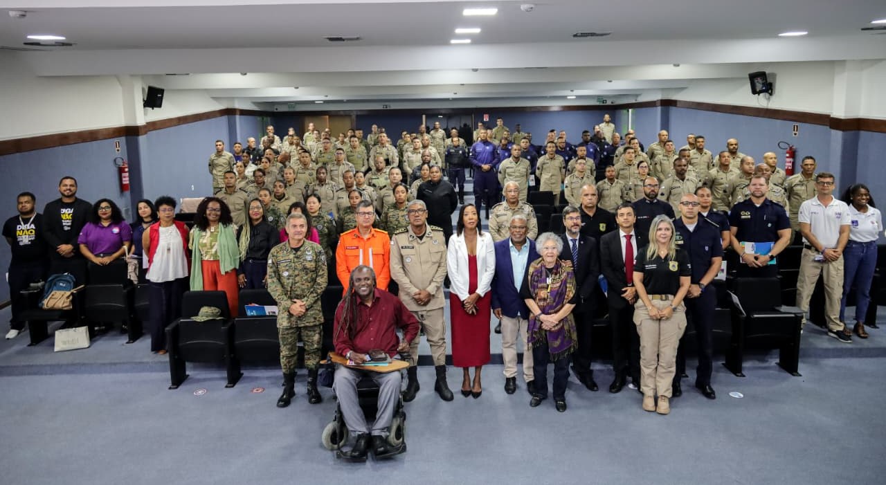 Mais de 300 profissionais da segurança pública participam de capacitação em direitos humanos para o São João da Bahia 2026