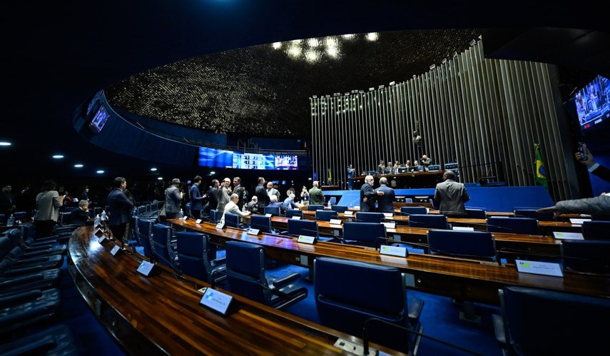 PEC pelo fim da escala 6x1 aguarda tramitação no Senado