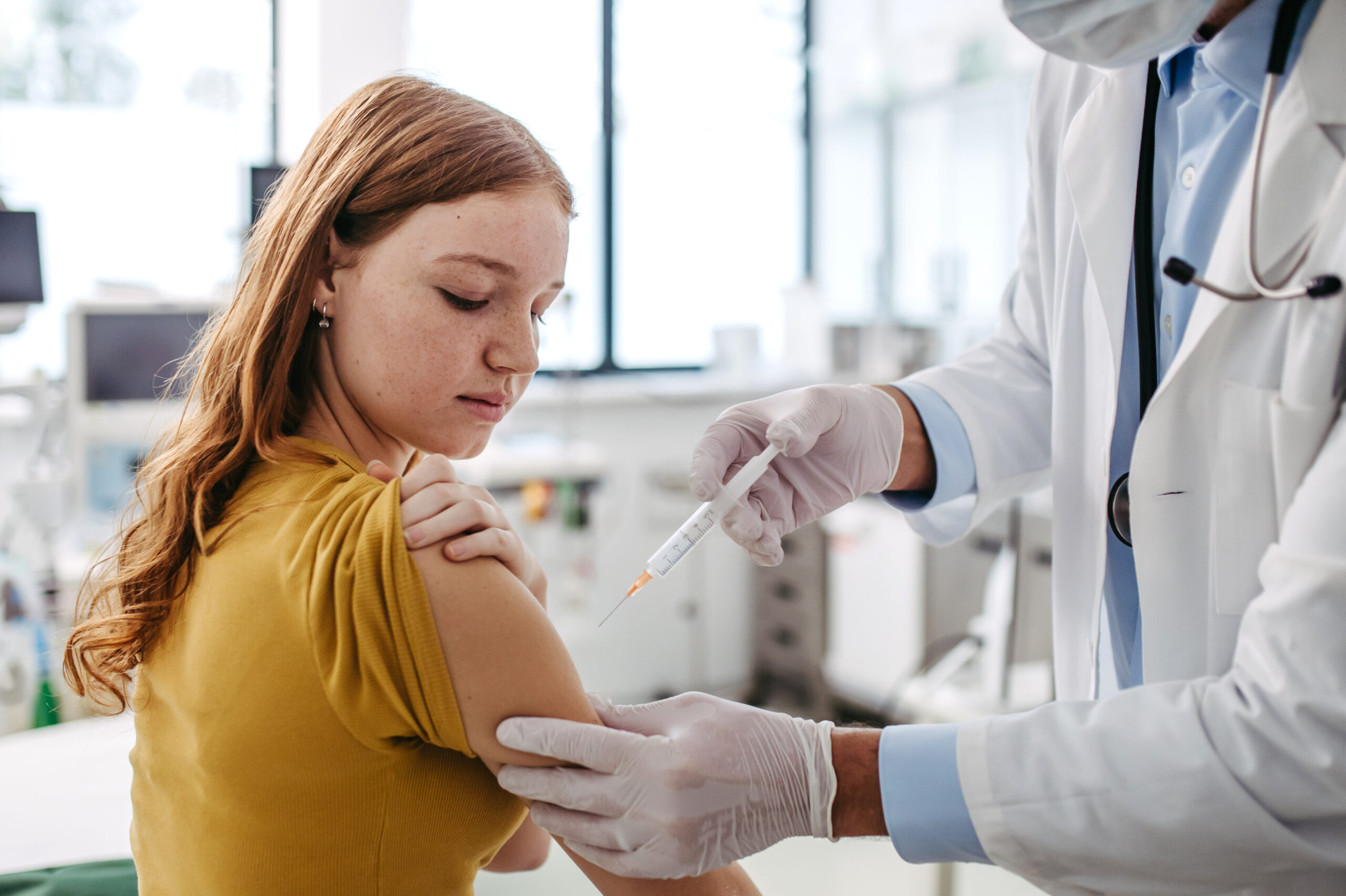 Prefeitura reforça vacinação contra o HPV e alerta para prazo de resgate destinado a adolescentes