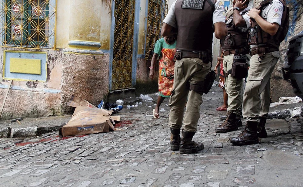 Mortes violentas caem 8,2% no país em 2025; feminicídios aumentam 4%