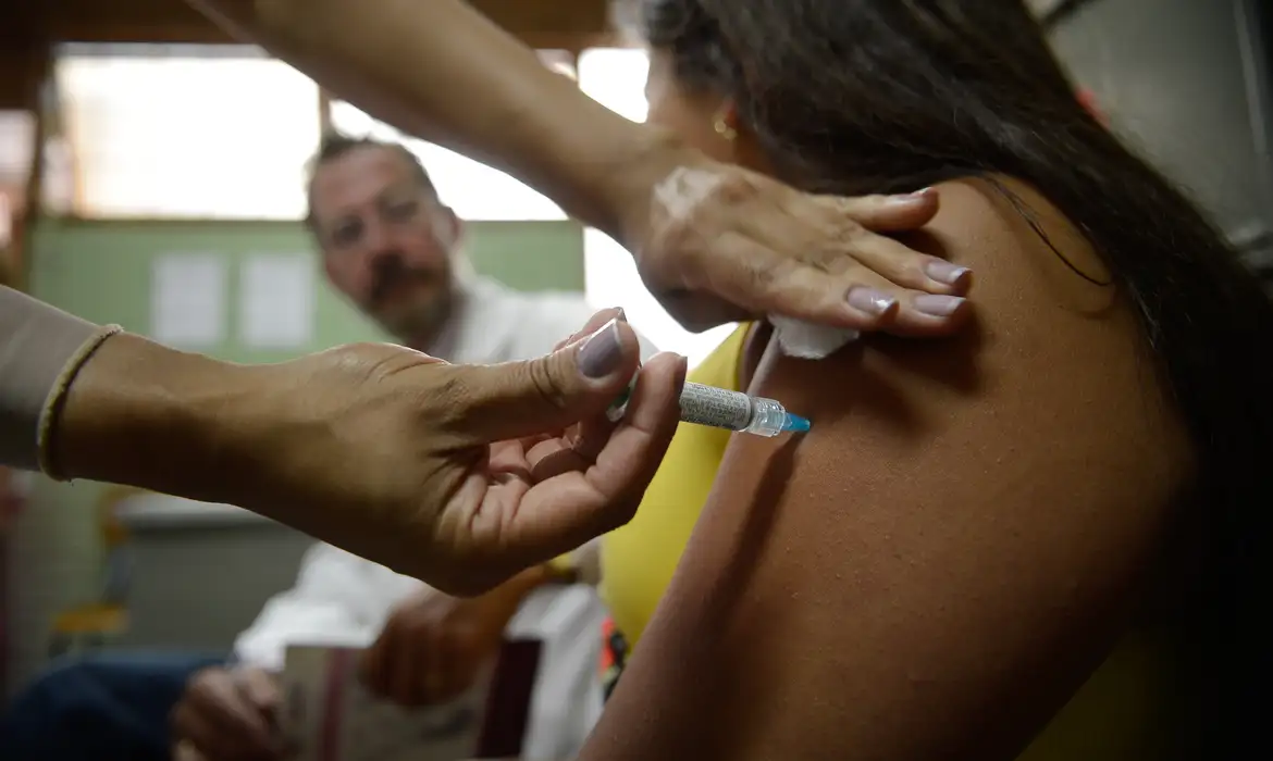 Prazo para se imunizar contra o HPV é prorrogado até o fim do ano