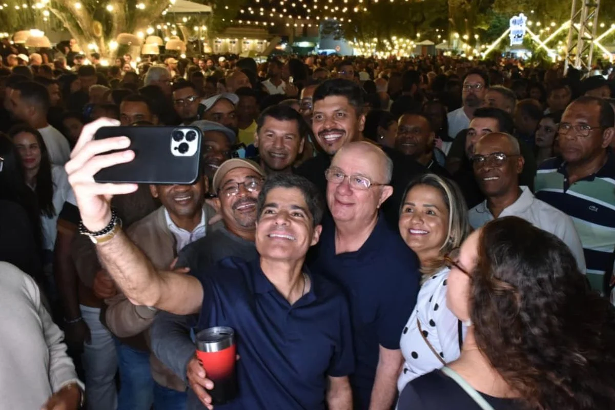 ACM Neto promete priorizar saúde e segurança, apresenta ‘Pix Saúde’ e prevê novas adesões à campanha