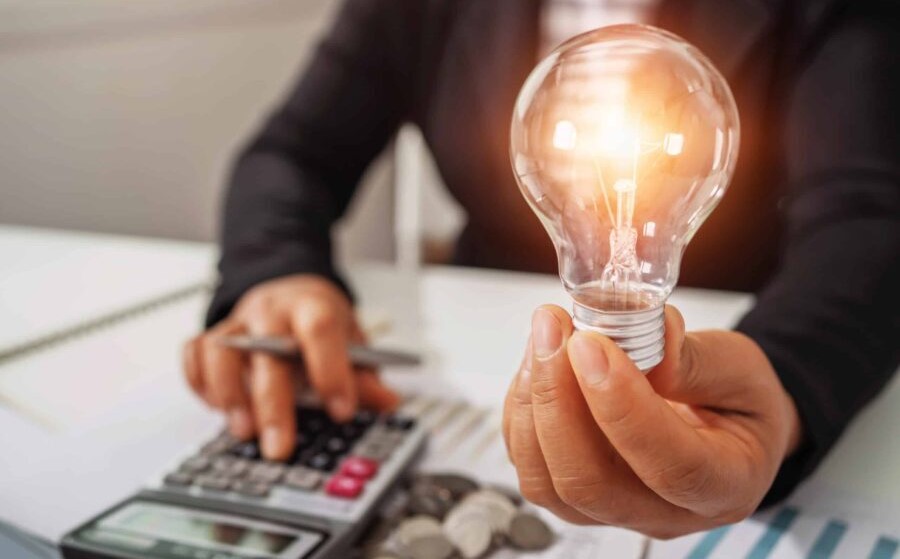 Conta de luz: consumidor pagará quase R$ 1 tri a mais com medidas aprovadas nos últimos quatro anos, diz levantamento
