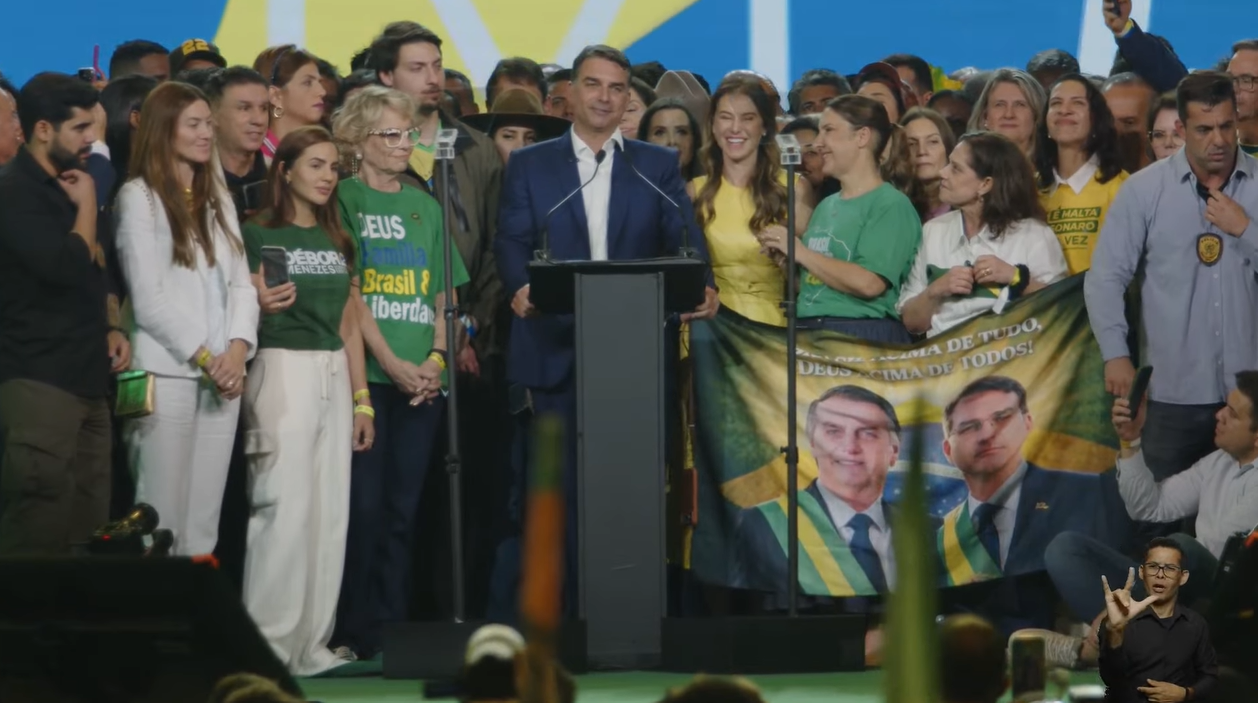 Flávio Bolsonaro é confirmado candidato à Presidência em convenção do PL