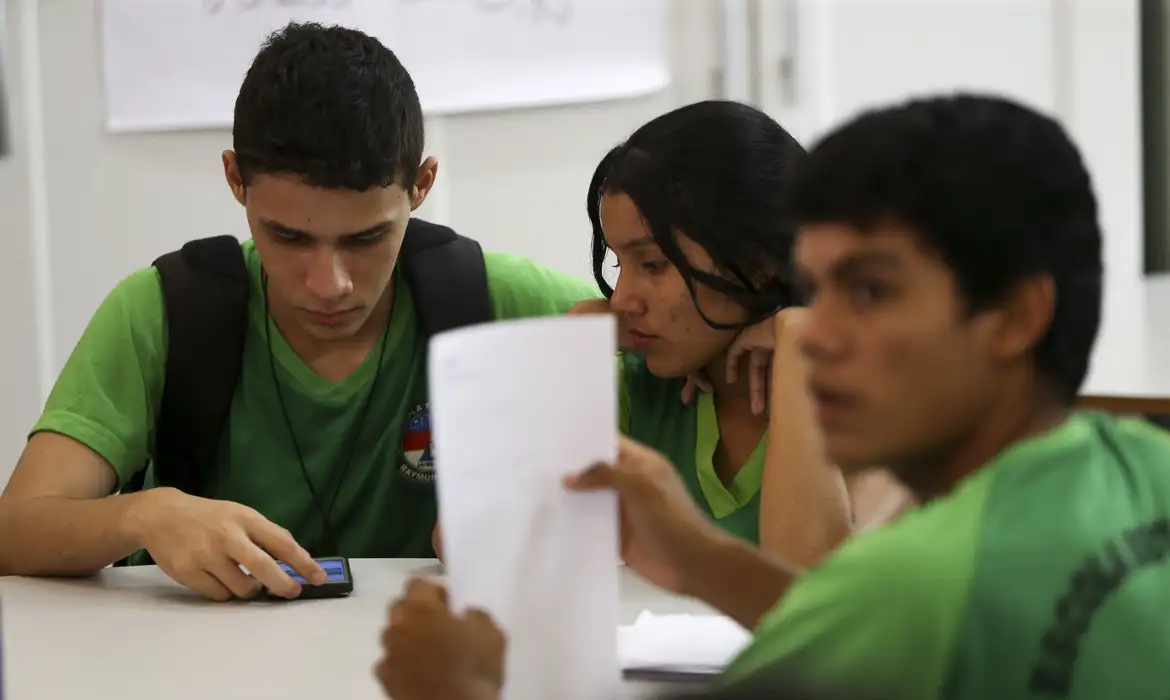 Inclusão digital no Brasil é feita pela metade, mostra pesquisa