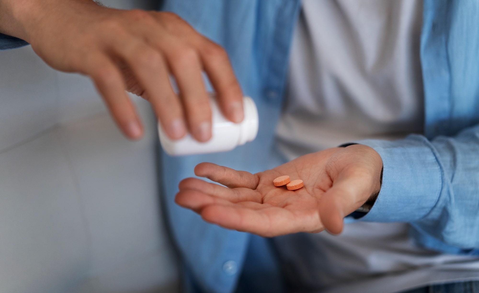 Vendas de tadalafila crescem 70% em dois anos e uso sem indicação médica preocupa especialistas