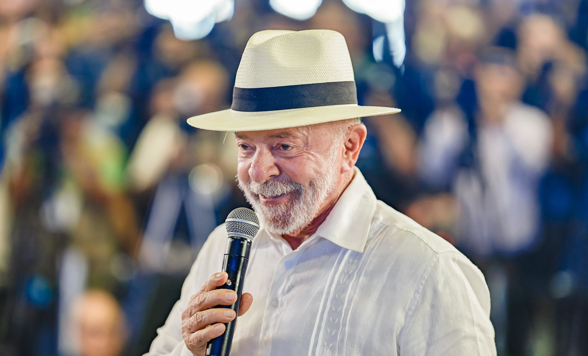 Lula diz que documento enviado por Flávio Bolsonaro aos EUA comprova 'entreguismo'