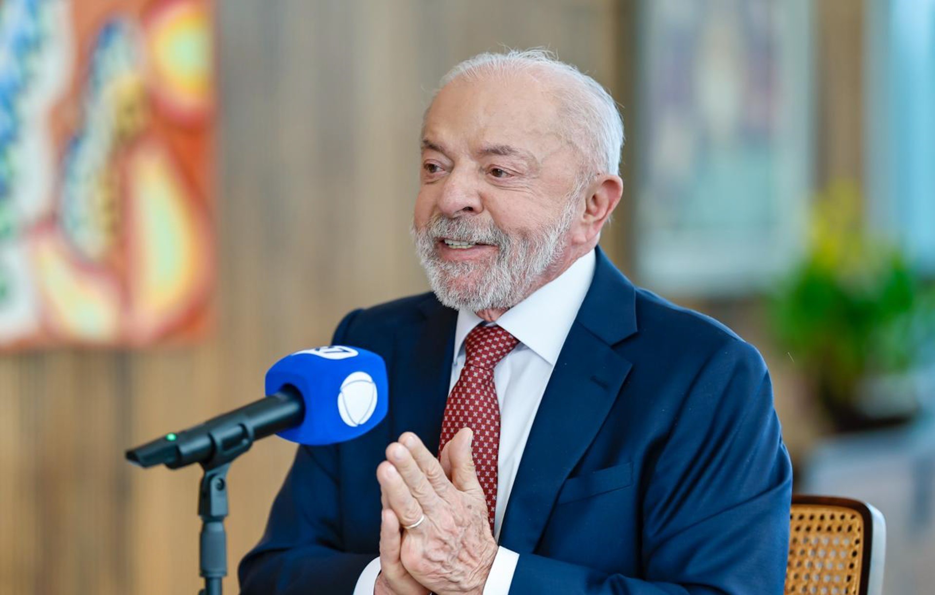 Lula cita filho, diz que ninguém está acima da lei, defende investigação da PF e elogia Trump