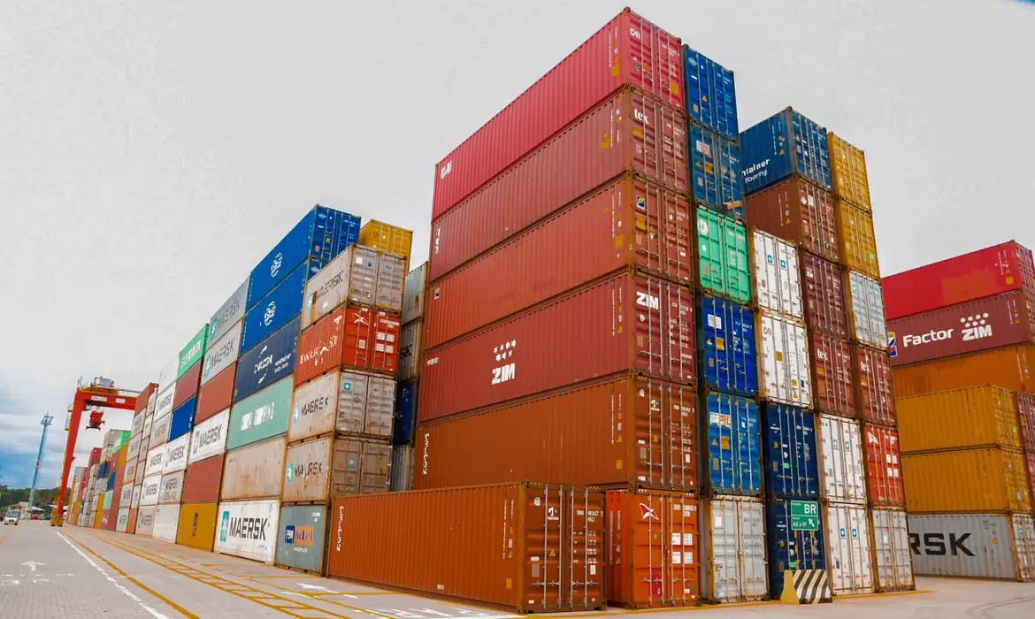Com sobretaxas, Brasil se torna segundo país com pior acesso ao mercado dos EUA, atrás só da China