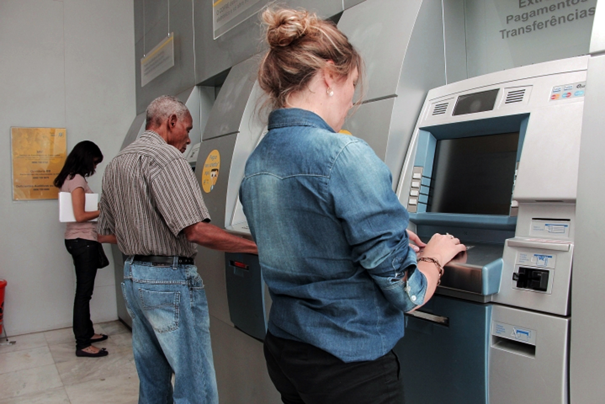 Bancários fazem paralisação nacional de 24 horas nesta quinta-feira