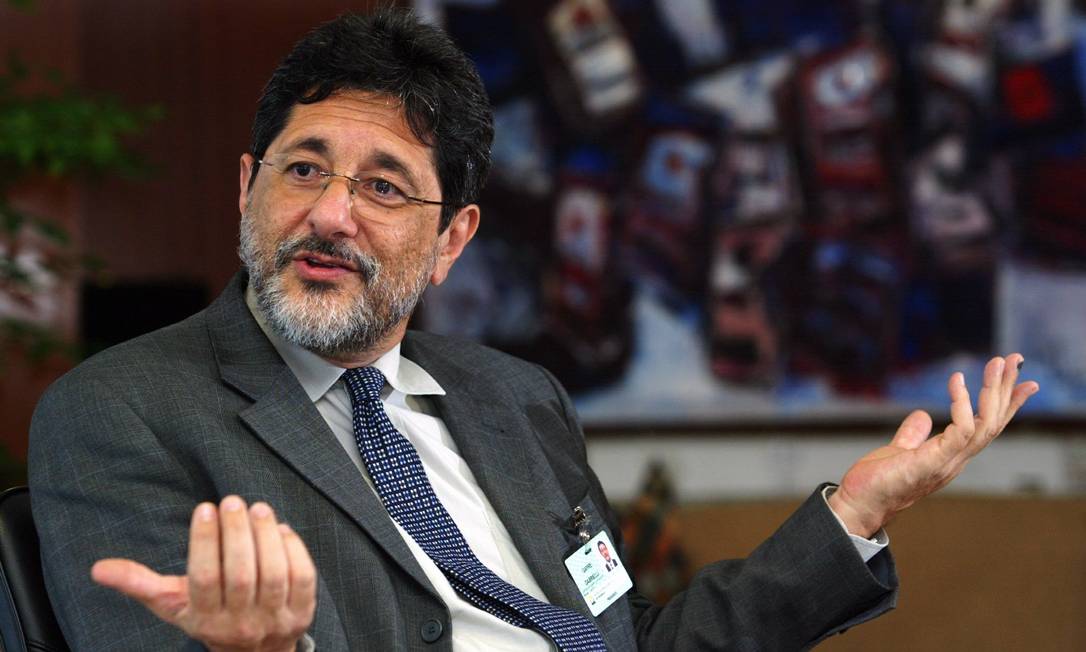 Ex-presidente da Petrobras e coordenador de campanha de Lula, Sérgio Gabrielli é pivô de crise