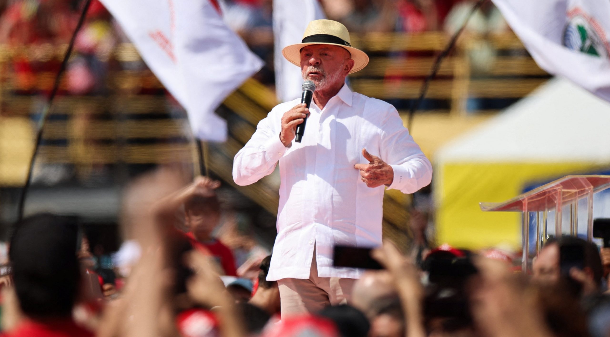 Uso de avião presidencial por Lula em campanha eleitoral gera dúvidas; entenda regras
