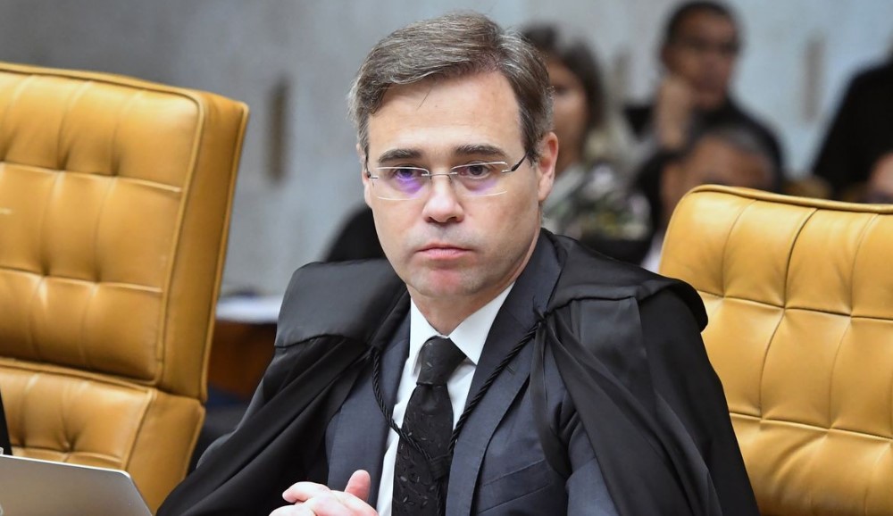 Mendonça leva ao plenário do STF decisão sobre inclusão de Moraes no inquérito do Master