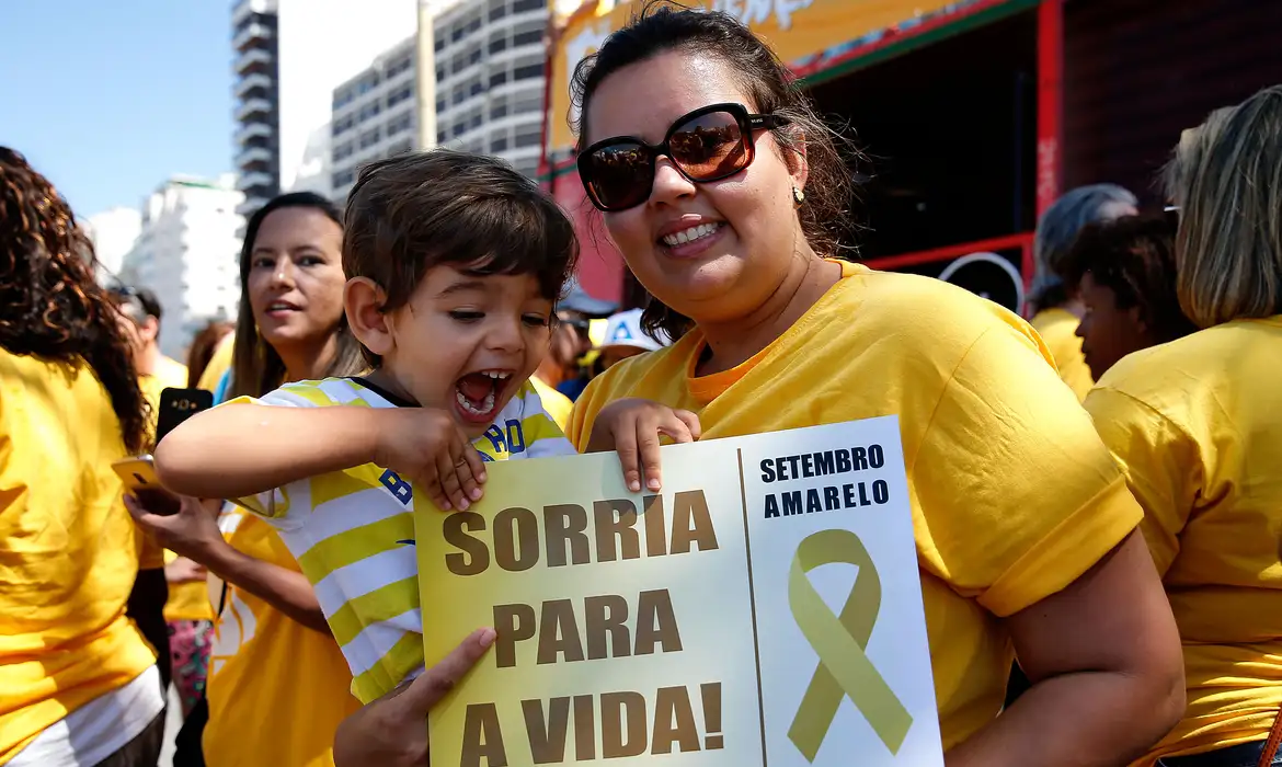 Prevenção ao suicídio: profissionais de saúde destacam riscos com bets