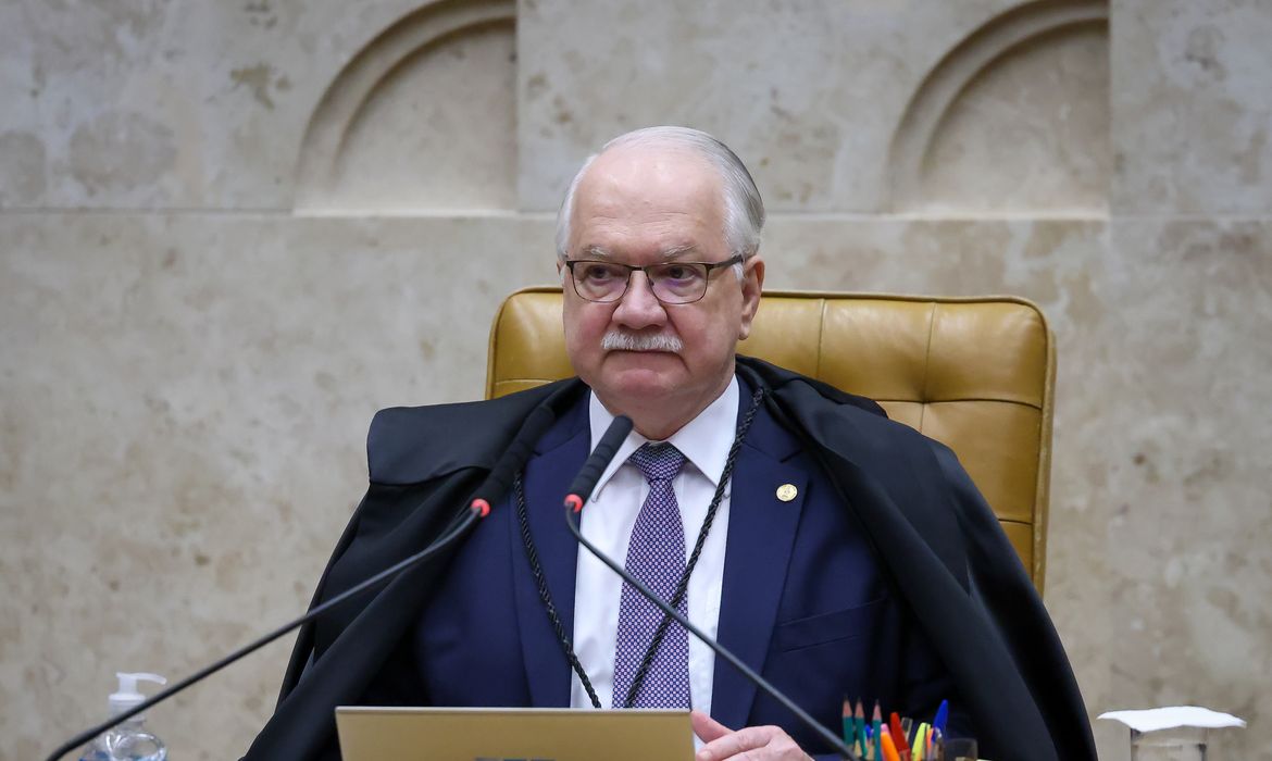 A pedido de Fachin, Mendonça retira parte de sigilo do caso Master