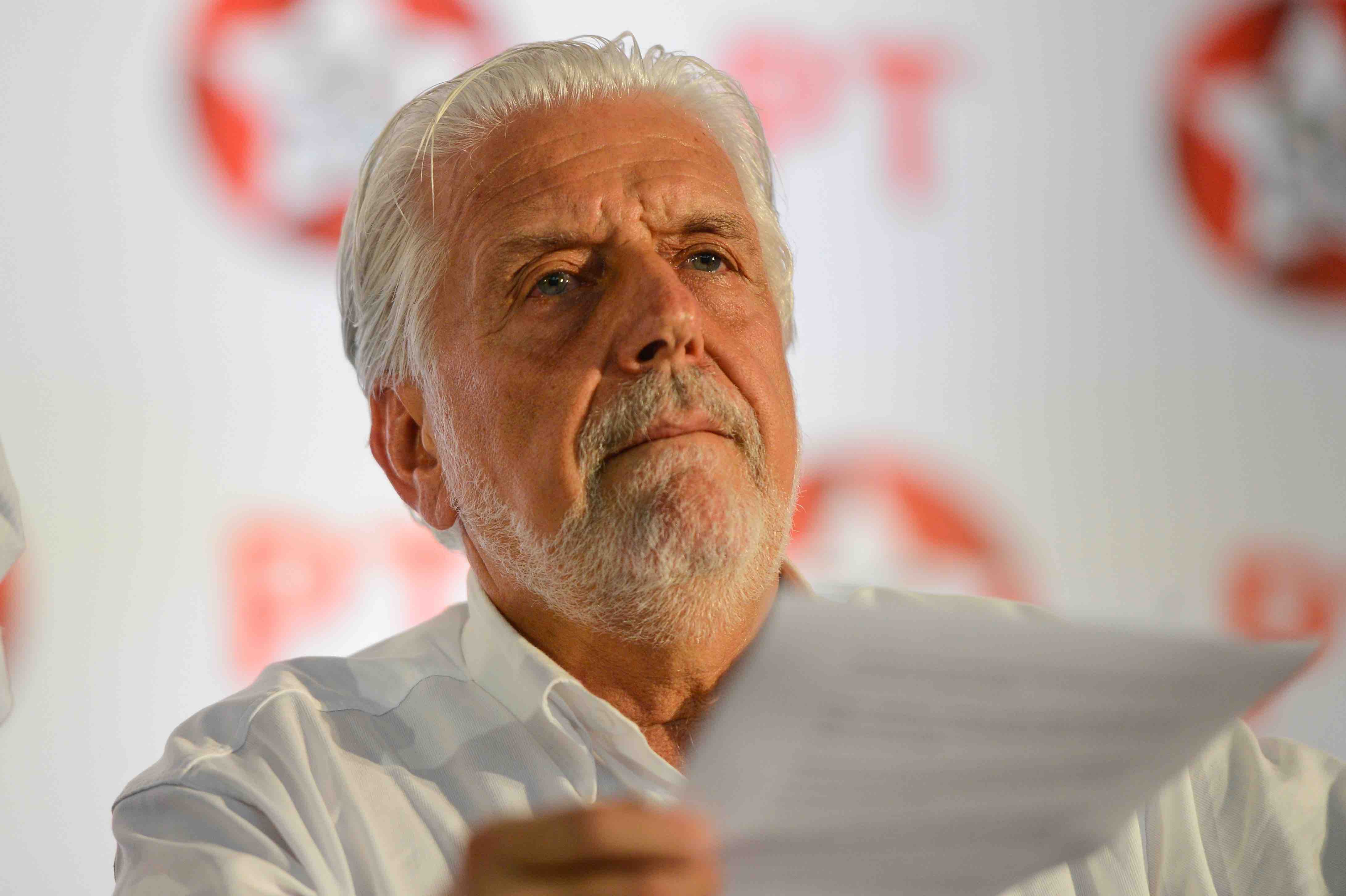 Operadores do Master e Jaques Wagner discutiram em código valor de imóvel para senador, diz PF