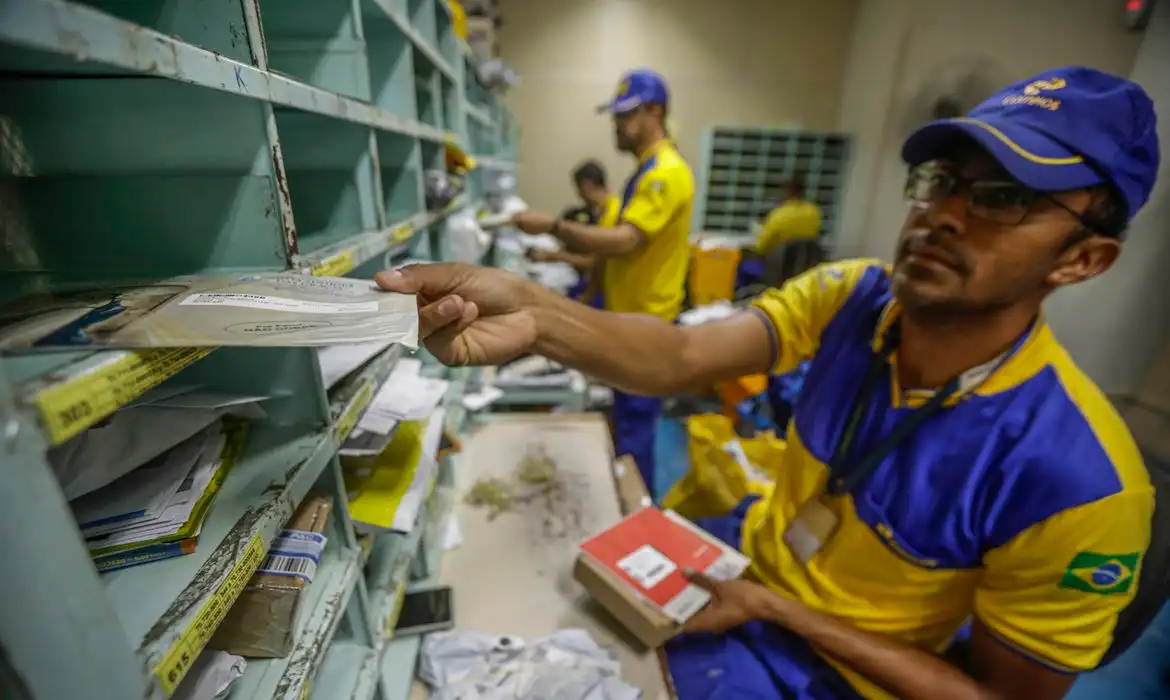 Greve nos Correios: TST determina manutenção de 80% do efetivo