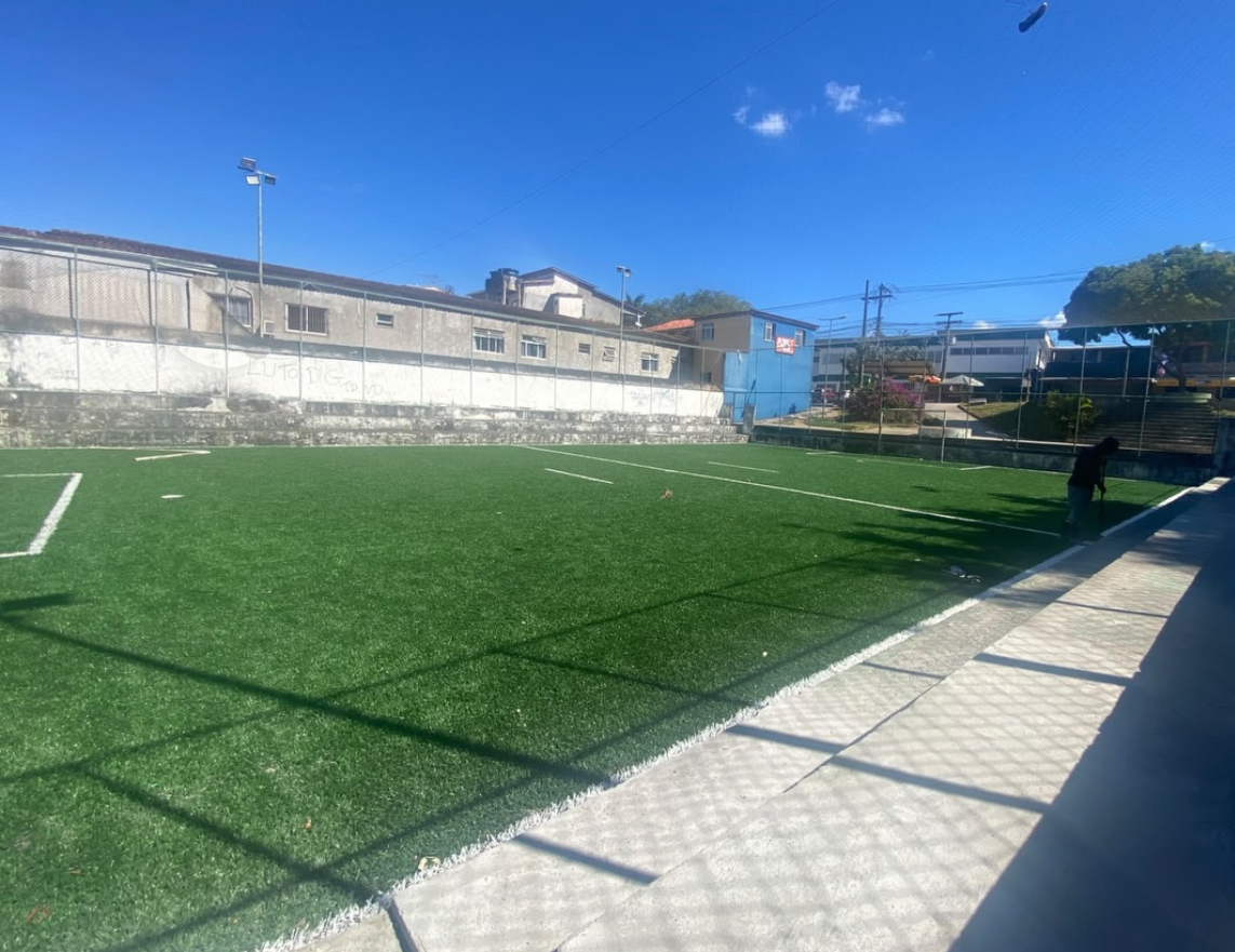 Prefeitura realiza manutenção e melhorias na quadra do Georgina, no CIA I