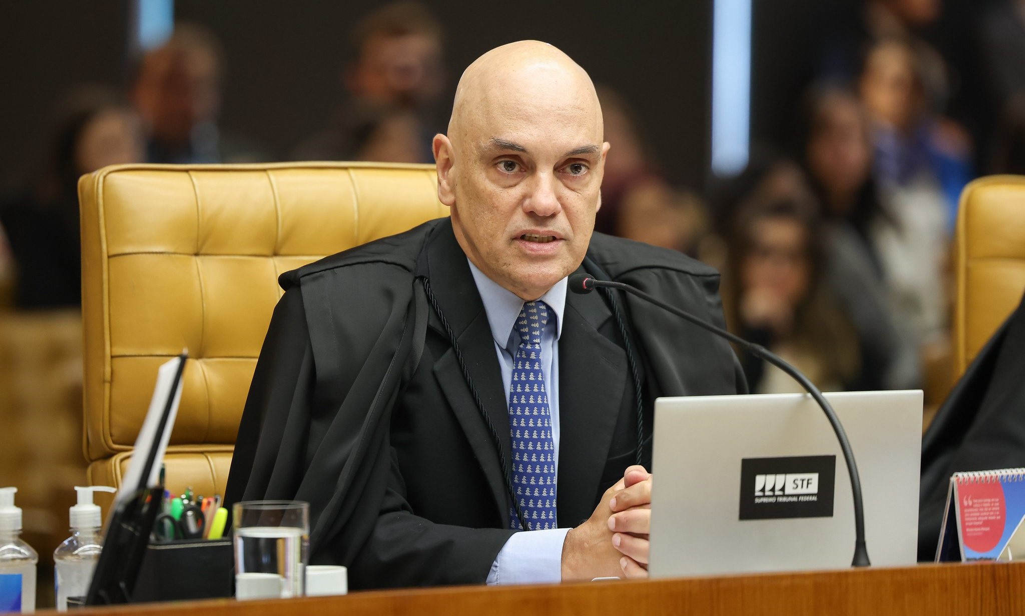 Moraes se declara impedido de relatar ação sobre acesso da própria esposa e de Vorcaro no Senado