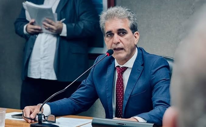 Robinson Almeida propõe Projeto que amplia Lei Anti-Calote para empresas terceirizadas da Embasa